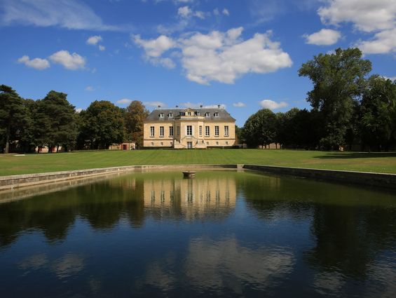 castle-la-louviere-lake